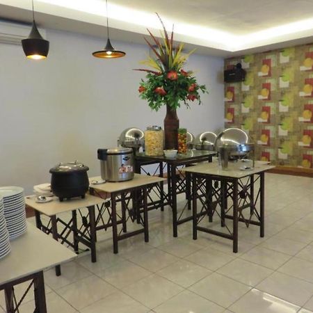 Insumo Palace Hotels & Resorts Kediri (East Java) Exterior foto