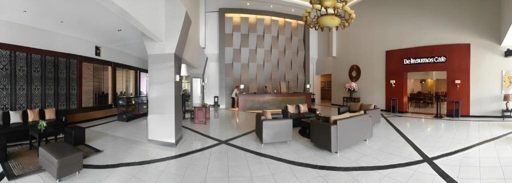 Insumo Palace Hotels & Resorts Kediri (East Java) Exterior foto